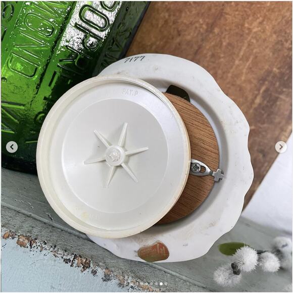 Vintage Musical Lefton 7177 February Happy Birthday Angel Figurine Music FLAWED - Picture 8 of 9